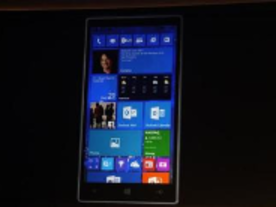 MS、「Windows 10」のスマートフォンとタブレット向けバージョンをデモ